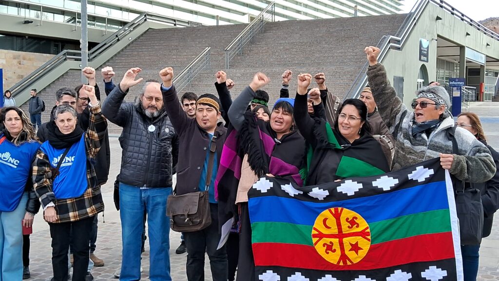 Denuncia penal por violento desalojo a comunidades mapuche