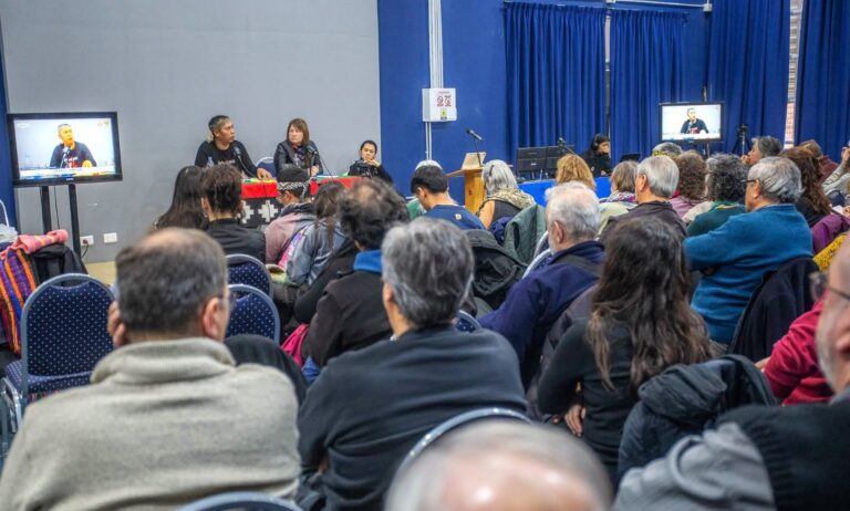 Lee más sobre el artículo A 25 años del Convenio 169 de la OIT: La UNCo fue sede de un debate crucial sobre los derechos de los pueblos indígenas.